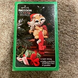 Vintage Raccoon Hallmatk stocking holder